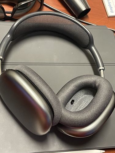 Auralyn | Wireless Noise Cancelling Over-Ear Headphones