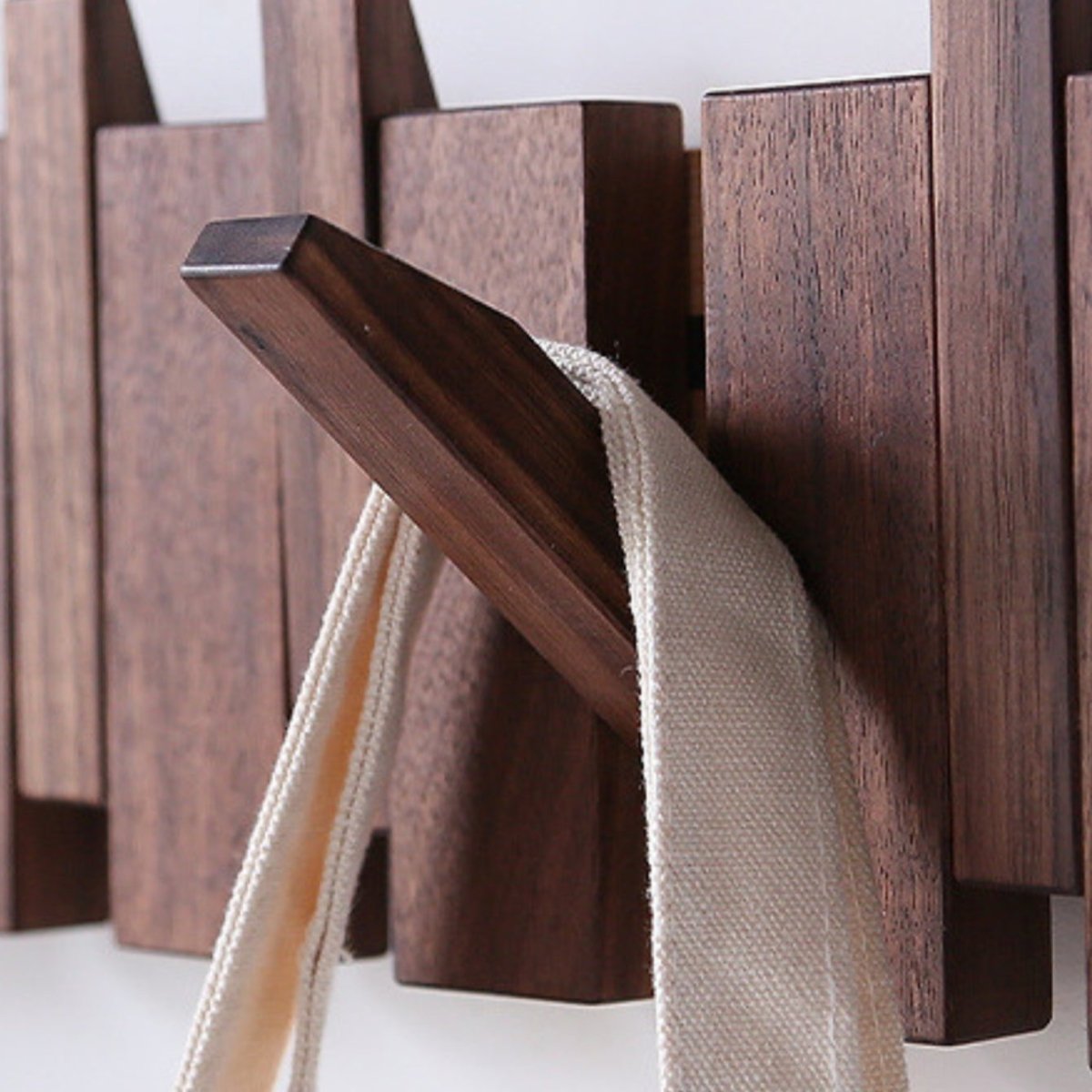 Aureon | Handcrafted Wooden Piano Coatrack